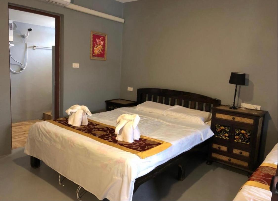 Wooden Hostel Chiang Mai Esterno foto